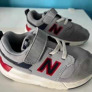 Size 9 New Balance Sneaker